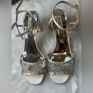 Badgley mischka block heel